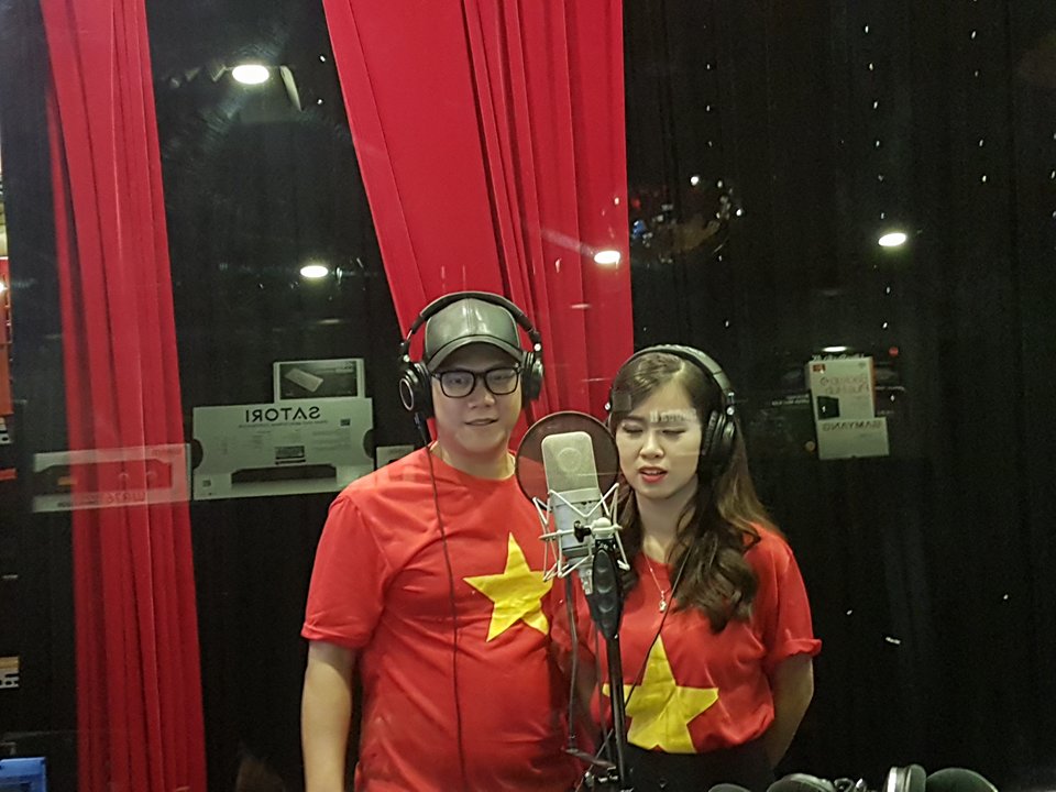 Hơn 60 nghệ sĩ thực hiện MV để cổ vũ đội U23 trước trận chung kết Hơn 60 nghệ sĩ thực hiện MV để cổ vũ đội U23 trước trận chung kết